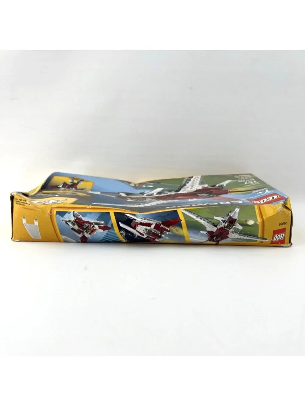 LEGO 31086 Futuristic Flyer 3 in 1 Creator 157 Pieces Sealed *Damaged Box*